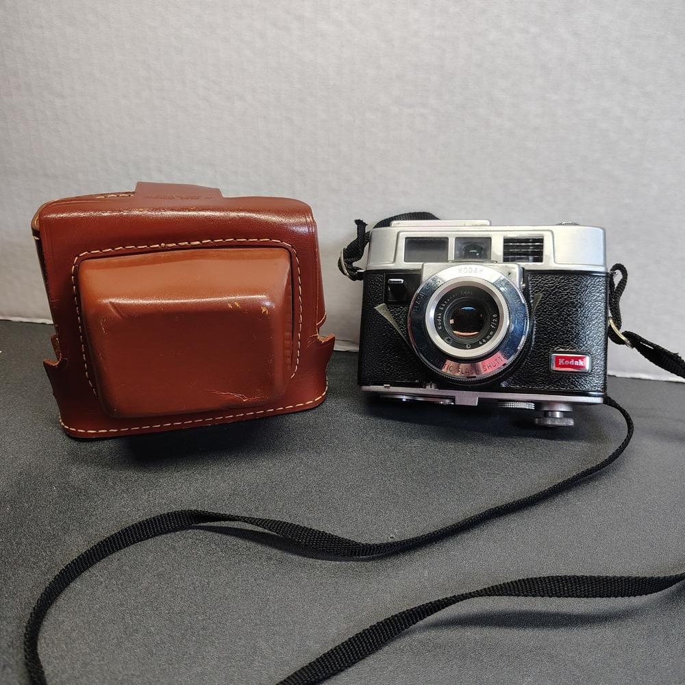 Kodak Automatic 35F Camera Black Silver Vintage 35mm Film Case